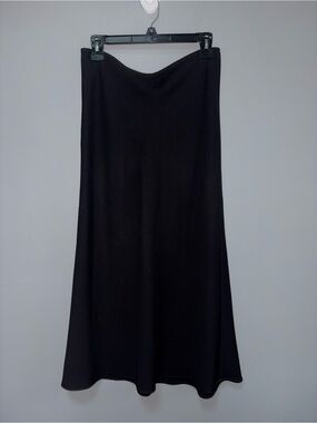 BIA Women’s Classic Black Maxi Skirt Timeless Flared Silhouette Size M